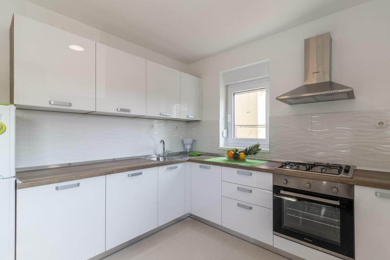 Apartments Mira Pula Ngoại thất bức ảnh