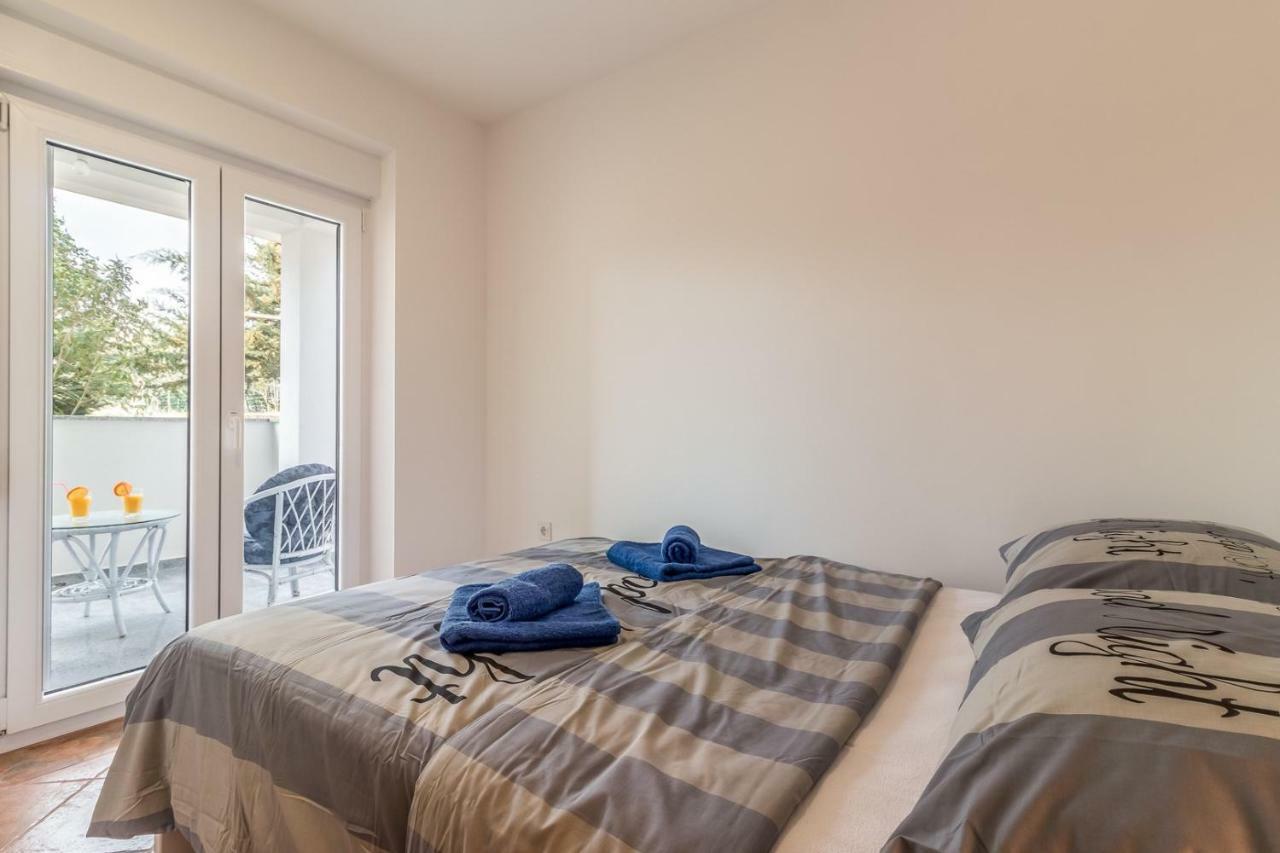 Apartments Mira Pula Ngoại thất bức ảnh