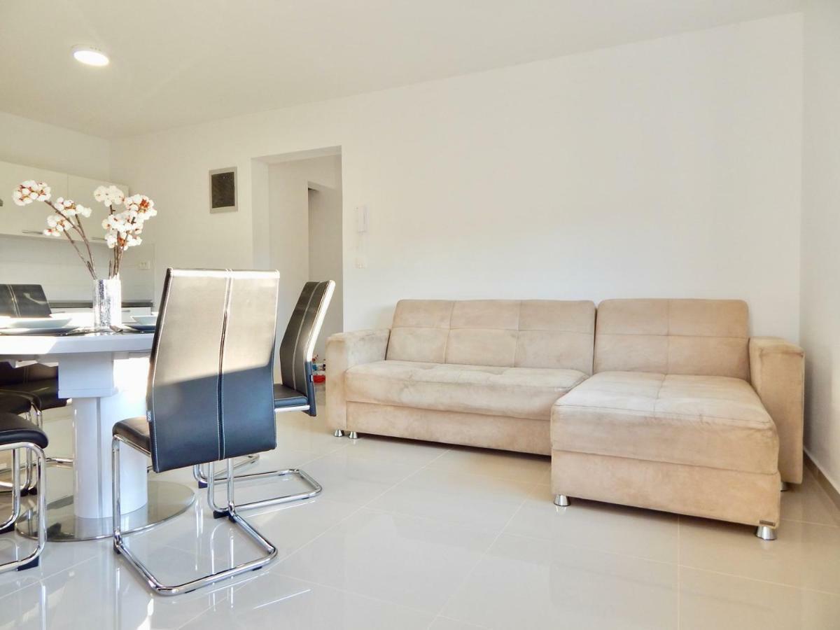 Apartments Mira Pula Ngoại thất bức ảnh