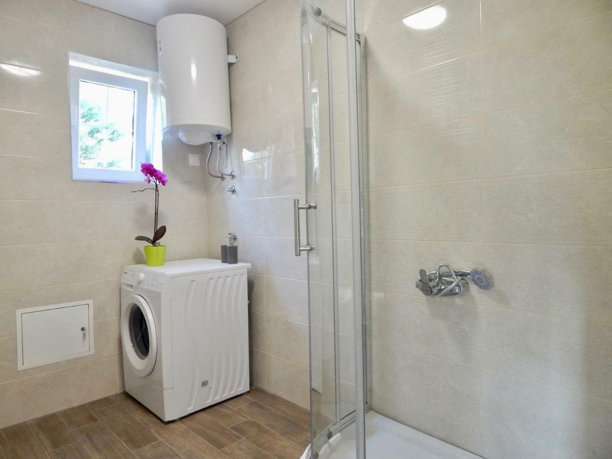 Apartments Mira Pula Ngoại thất bức ảnh