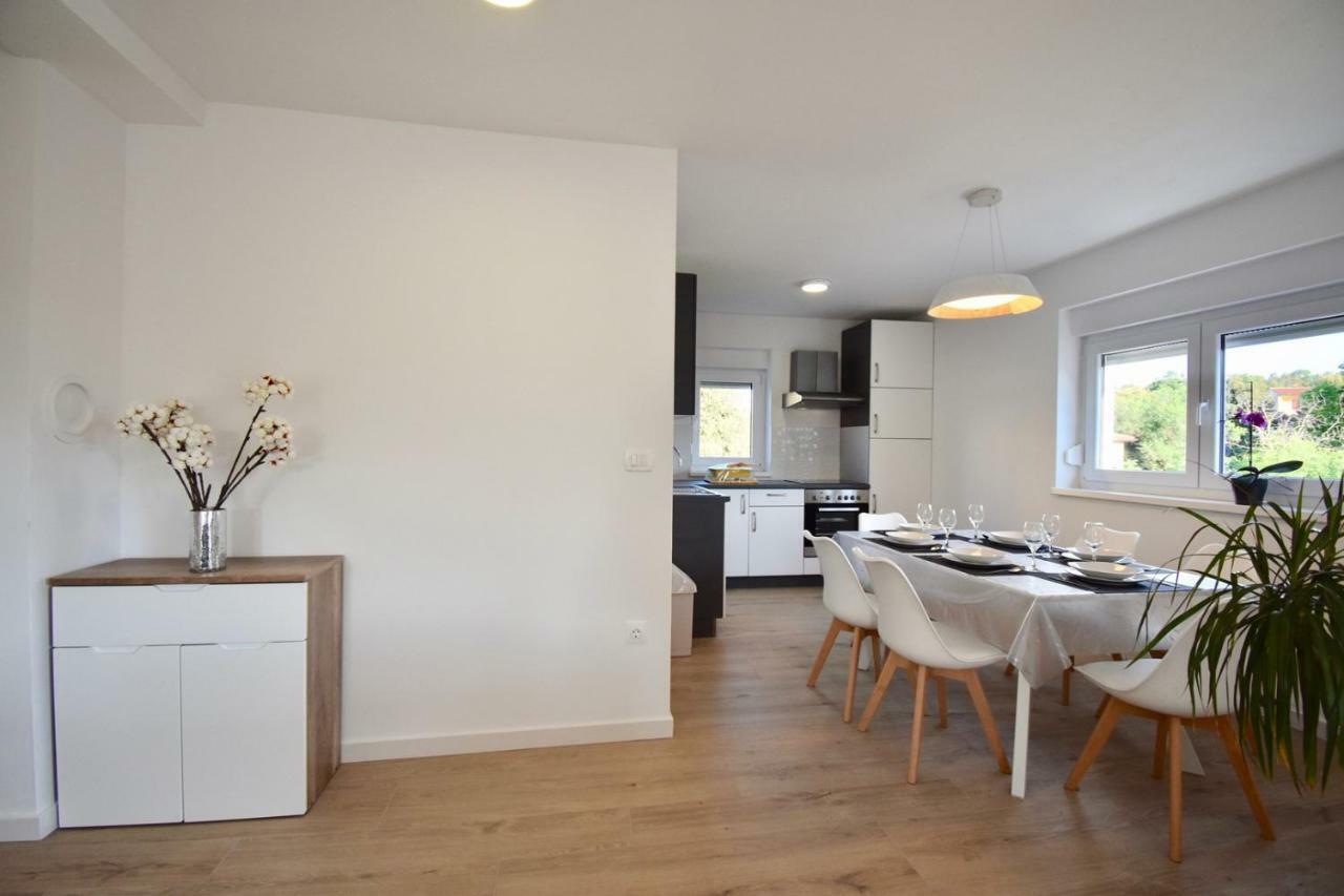 Apartments Mira Pula Ngoại thất bức ảnh