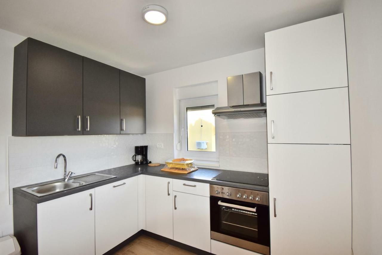 Apartments Mira Pula Ngoại thất bức ảnh