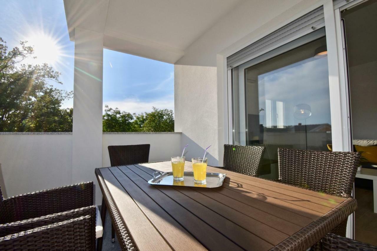 Apartments Mira Pula Ngoại thất bức ảnh